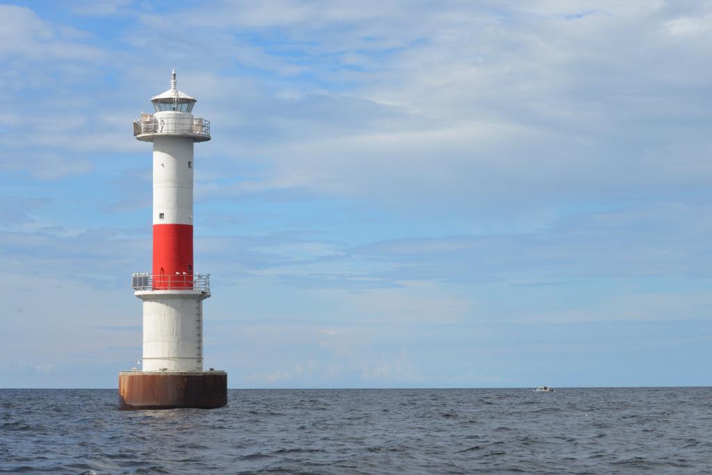 Valokuva Raahen kasuunista eli majakasta Raahen edustalla.