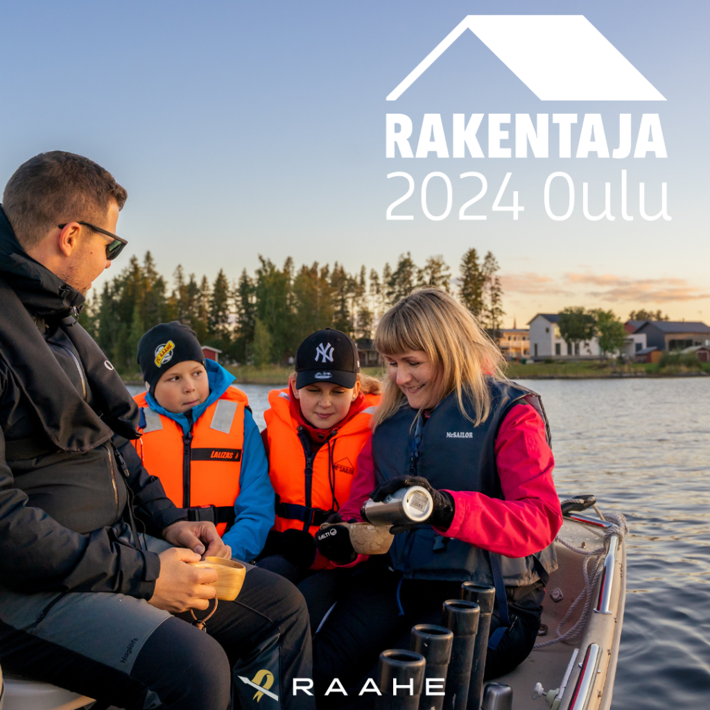 Perhe veneilemässä. Mukana Rakentaja 2024 -messujen sekä Raahen kaupungin logot.